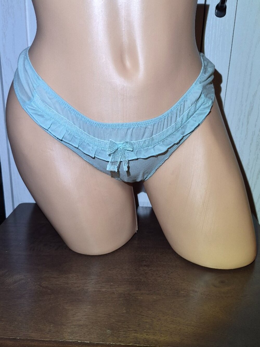 Victoria's Secret Thong Panties. New with Tags Size Large.